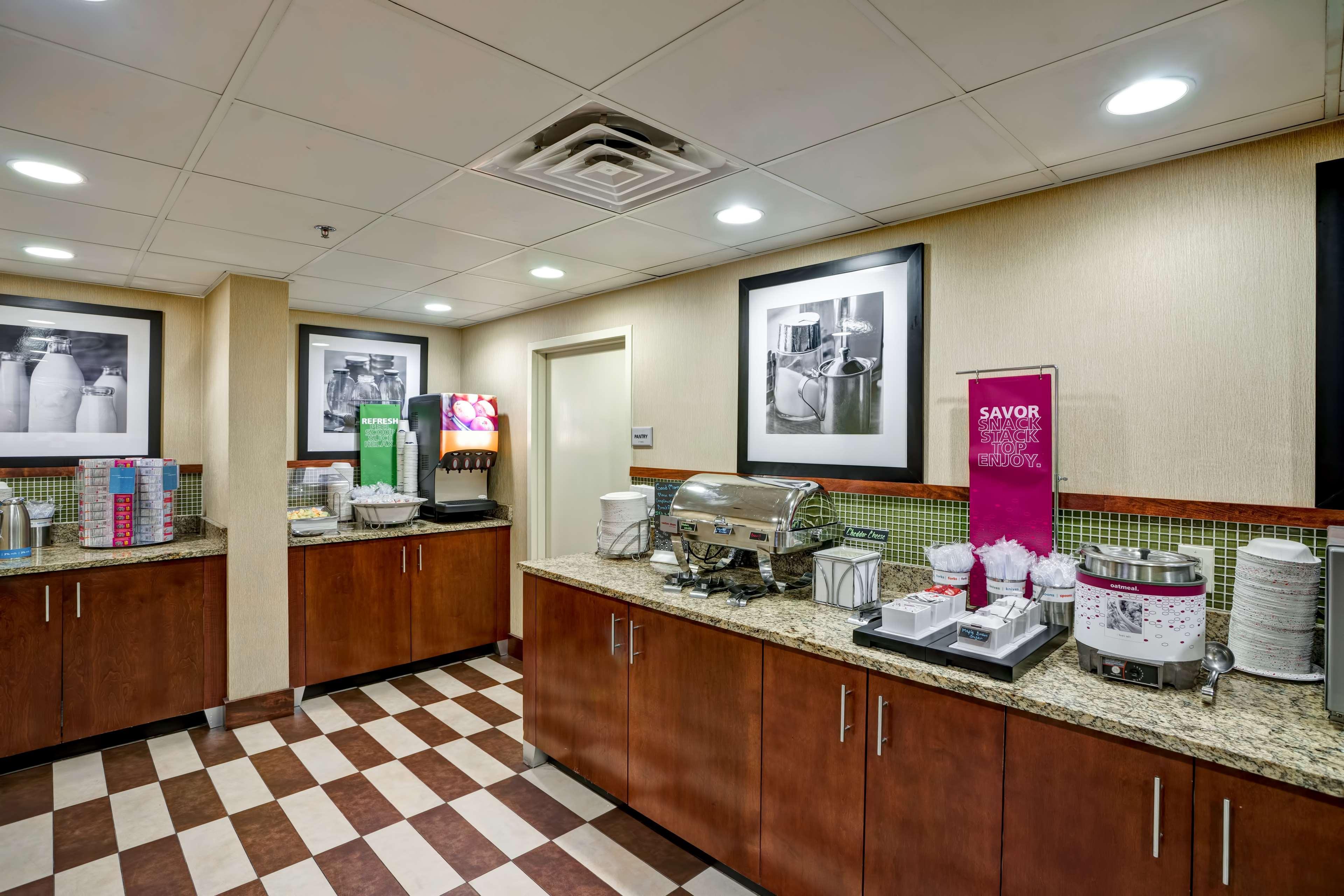 Hampton Inn Morgantown Exterior photo